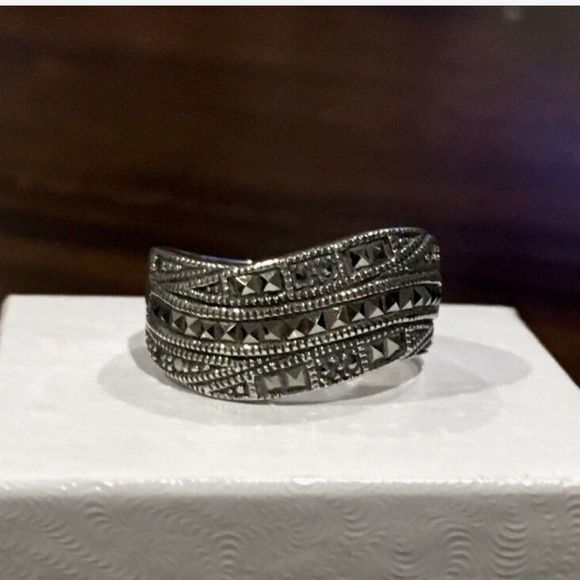 JUDITH JACK Marcasite Sterling Silver Ring Sz 8 - Picture 10 of 10